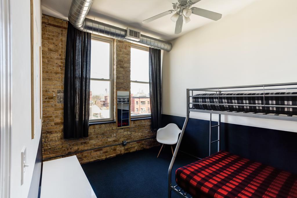 Urban Holiday Lofts Chicago Room photo